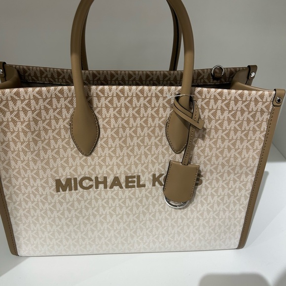 Michael Kors Mirella Medium Ombré Logo EW Tote Bag 
NWT husk color - Picture 1 of 10
